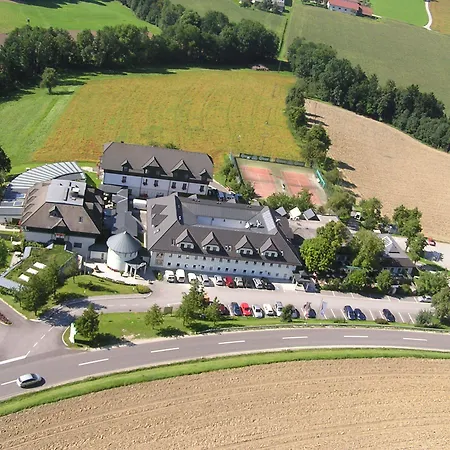 Hotel 1a Schicklberg 4*