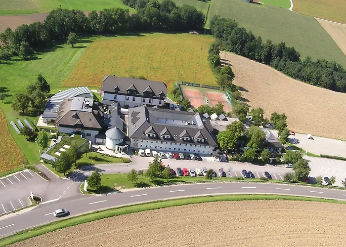 Hotel 1a Schicklberg 4*