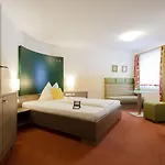 1a Schicklberg Hotel